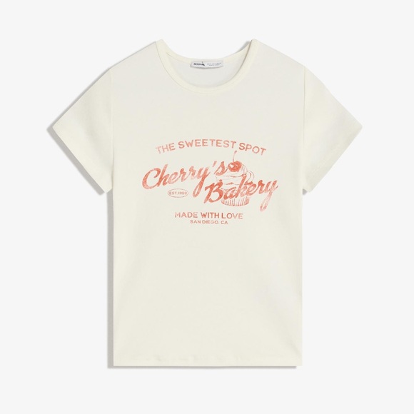 BERSHKA White Tee with Graphic Print - Picture 3 of 4